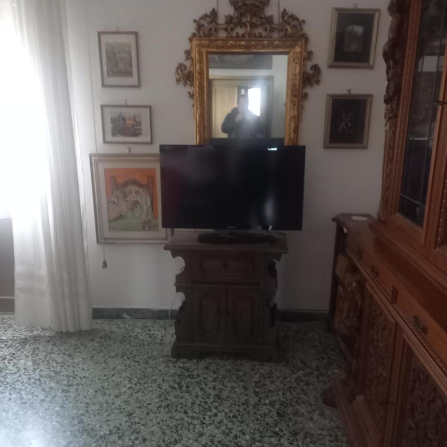 Il Nido Di Mamma E Babbo Apartment Civitavecchia Bagian luar foto