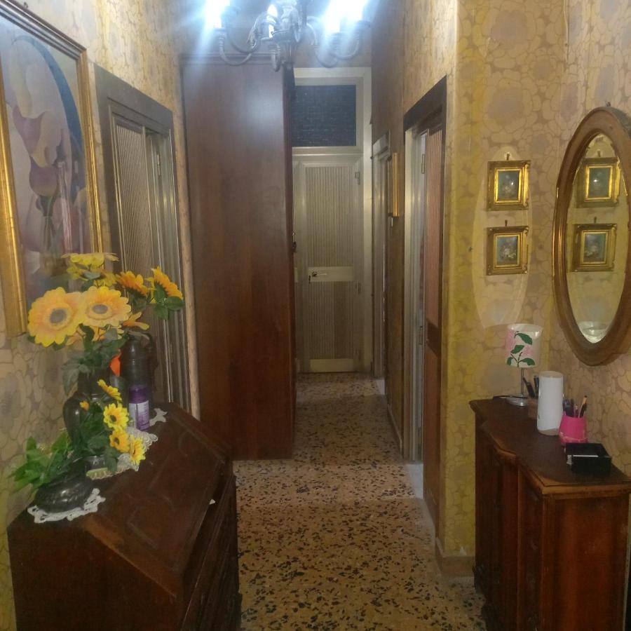 Il Nido Di Mamma E Babbo Apartment Civitavecchia Bagian luar foto